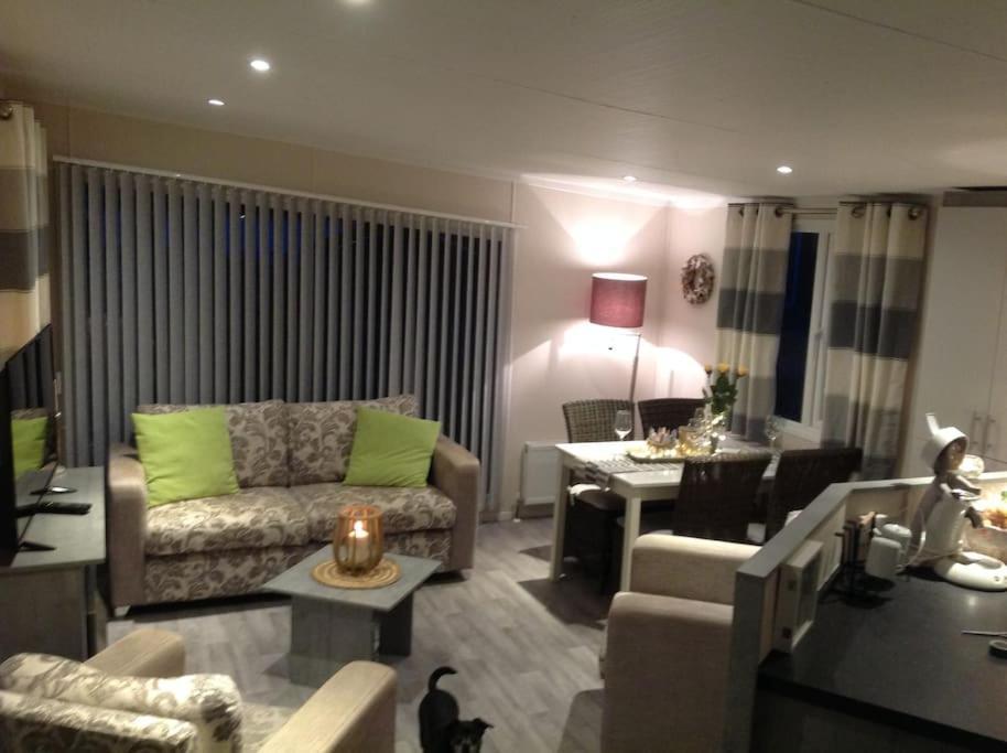 Luxus Chalet Im Schoenen Recratiepark De Veerstal Rheden Εξωτερικό φωτογραφία